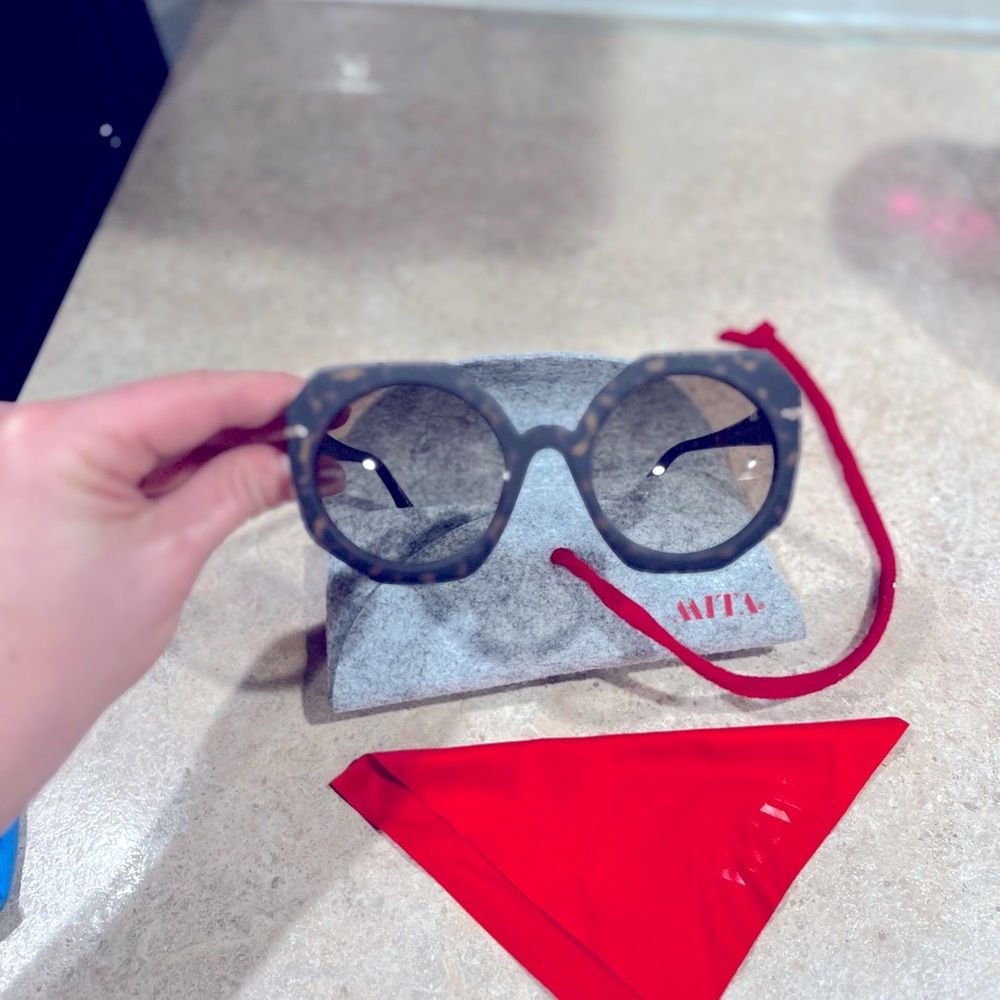 MITA SUNGLASSES - BRAND NEW*